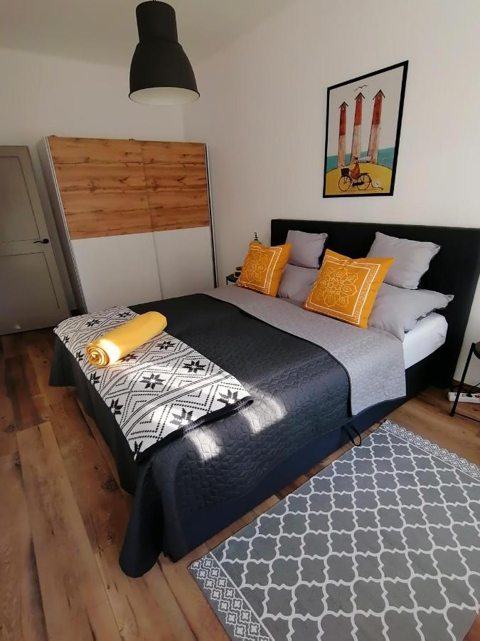 Room Bueno Егер Екстериор снимка