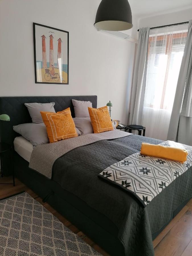 Room Bueno Егер Екстериор снимка