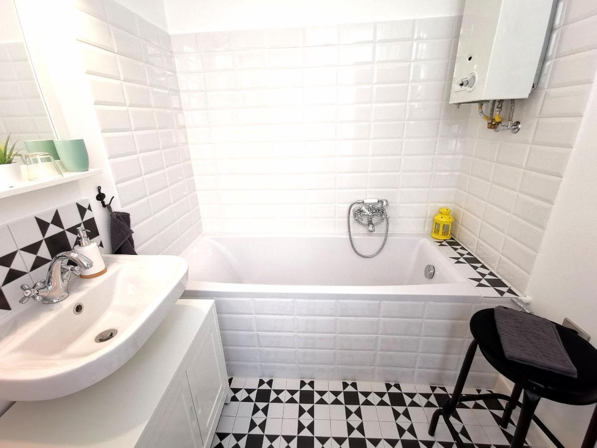 Room Bueno Егер Екстериор снимка