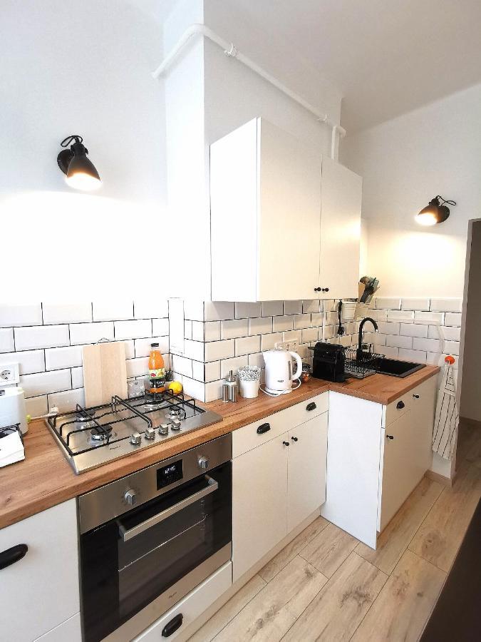 Room Bueno Егер Екстериор снимка