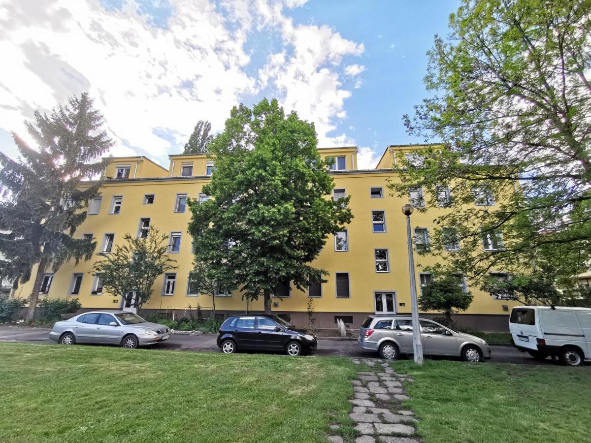 Room Bueno Егер Екстериор снимка